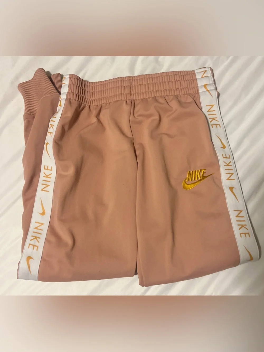 Nike - Kids Rose Gold joggers - medium